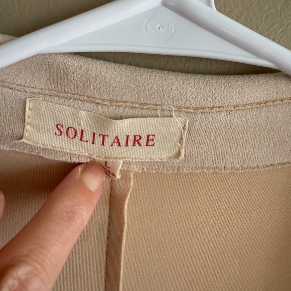 Solitaire Cream Sleeveless Long Coat - Picture 7 of 8